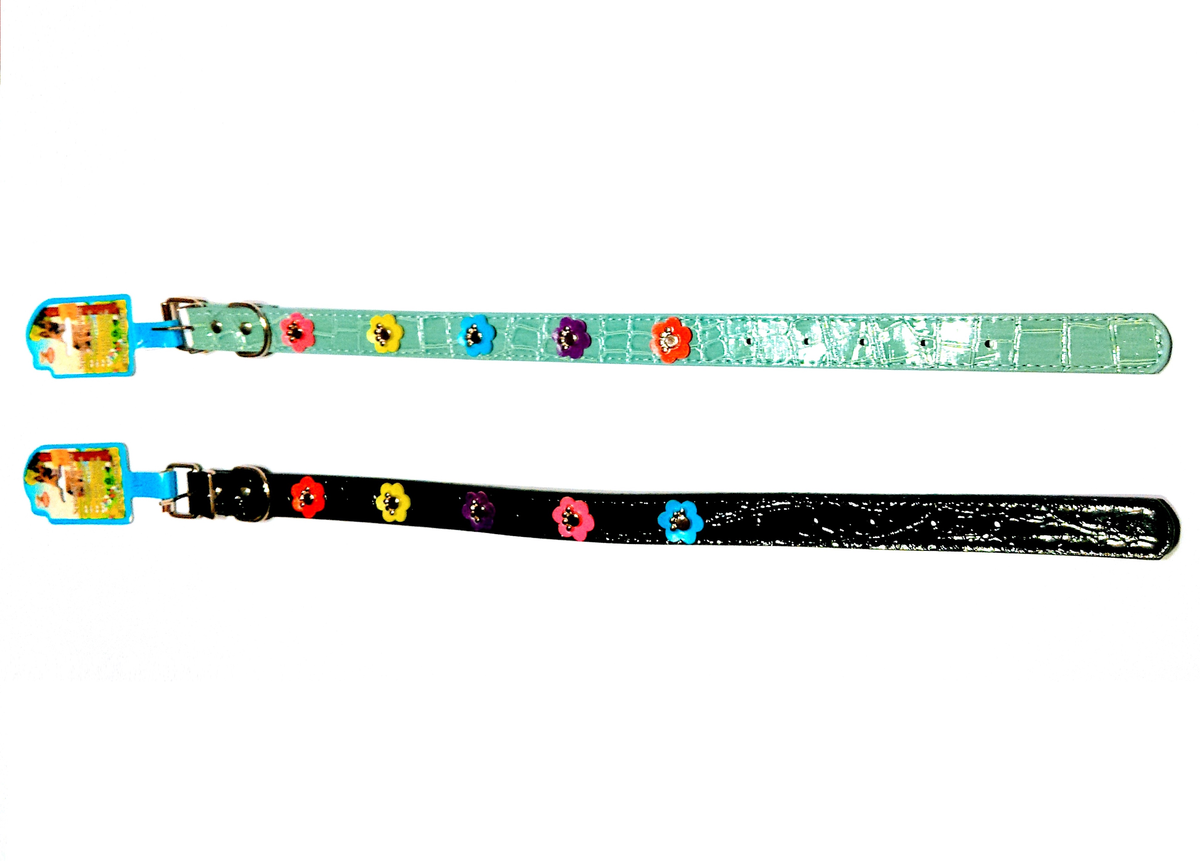Collar perrita flores patitas mediano