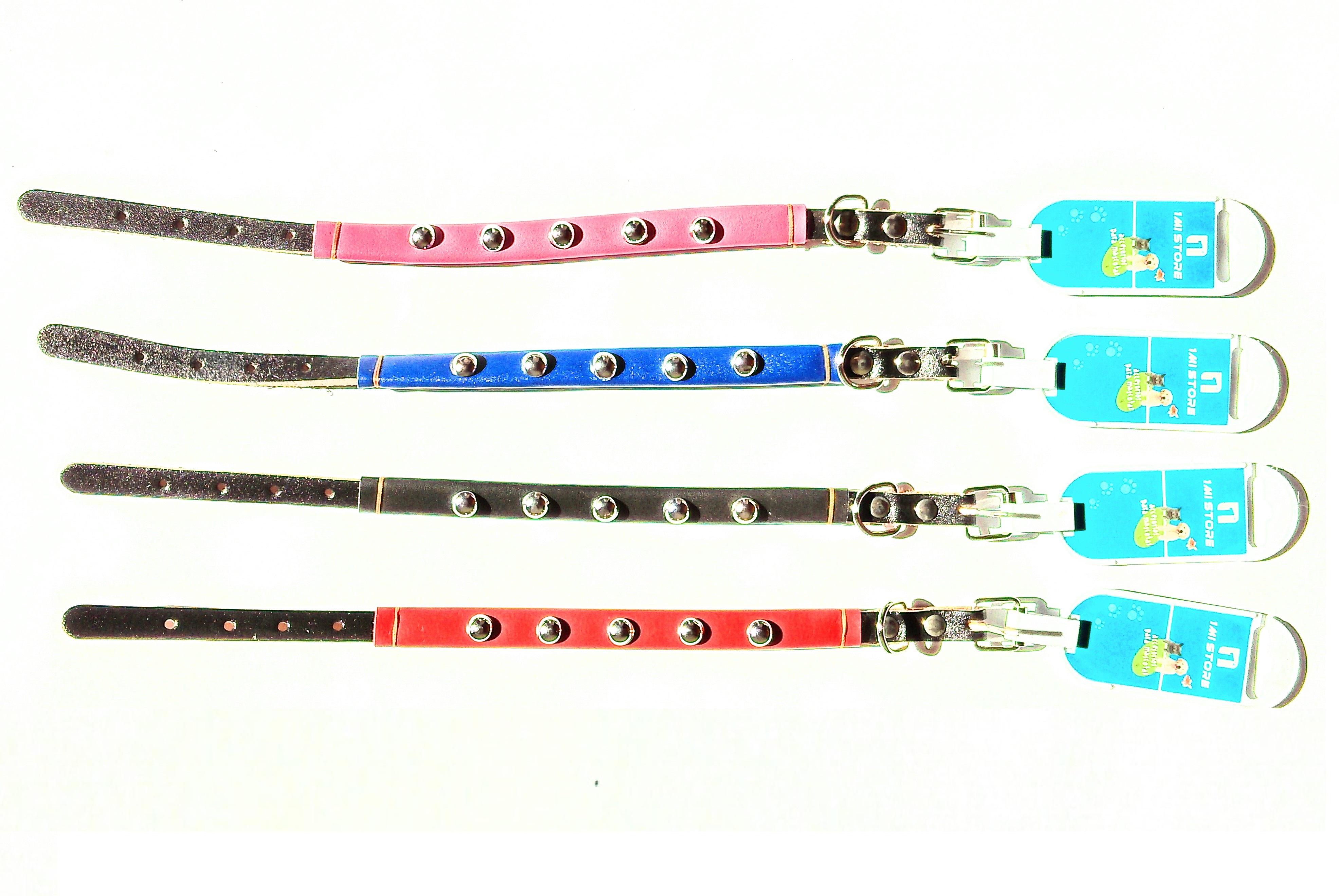 Collar de mascotas cuerina aplicaciones metálicas