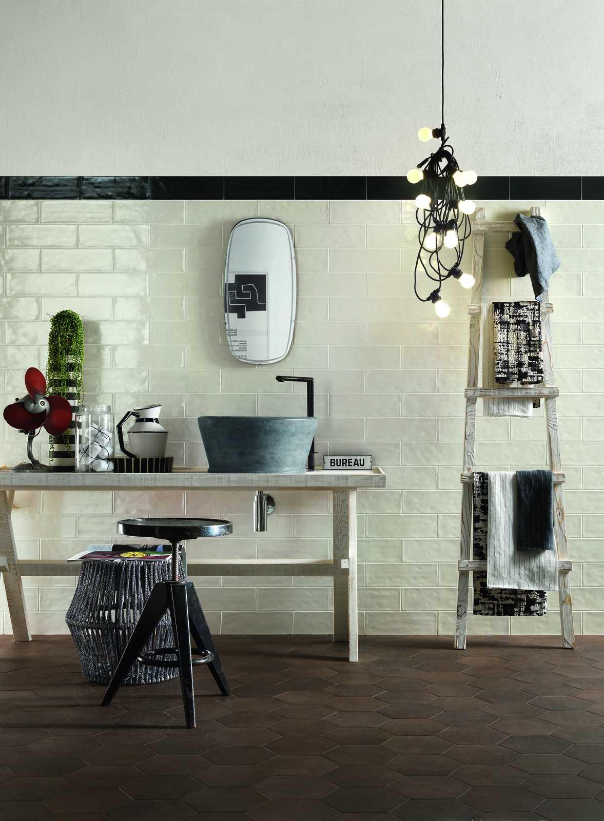 CERAMICA MURO 10 X 30 BRICK GLOSSY BLACK 1.08 MT X CAJA 1DA. SELECC. MARAZZI