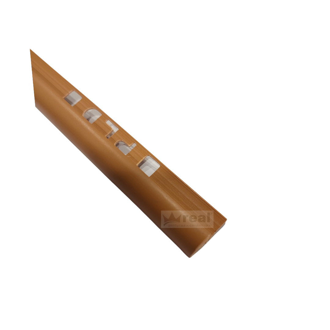 ESQUINERO PVC NOGAL PLANO 2.40 MTL 9MM ( 809018)