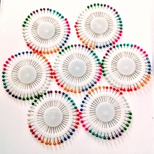 Alfileres con cabeza perlada rueda colores