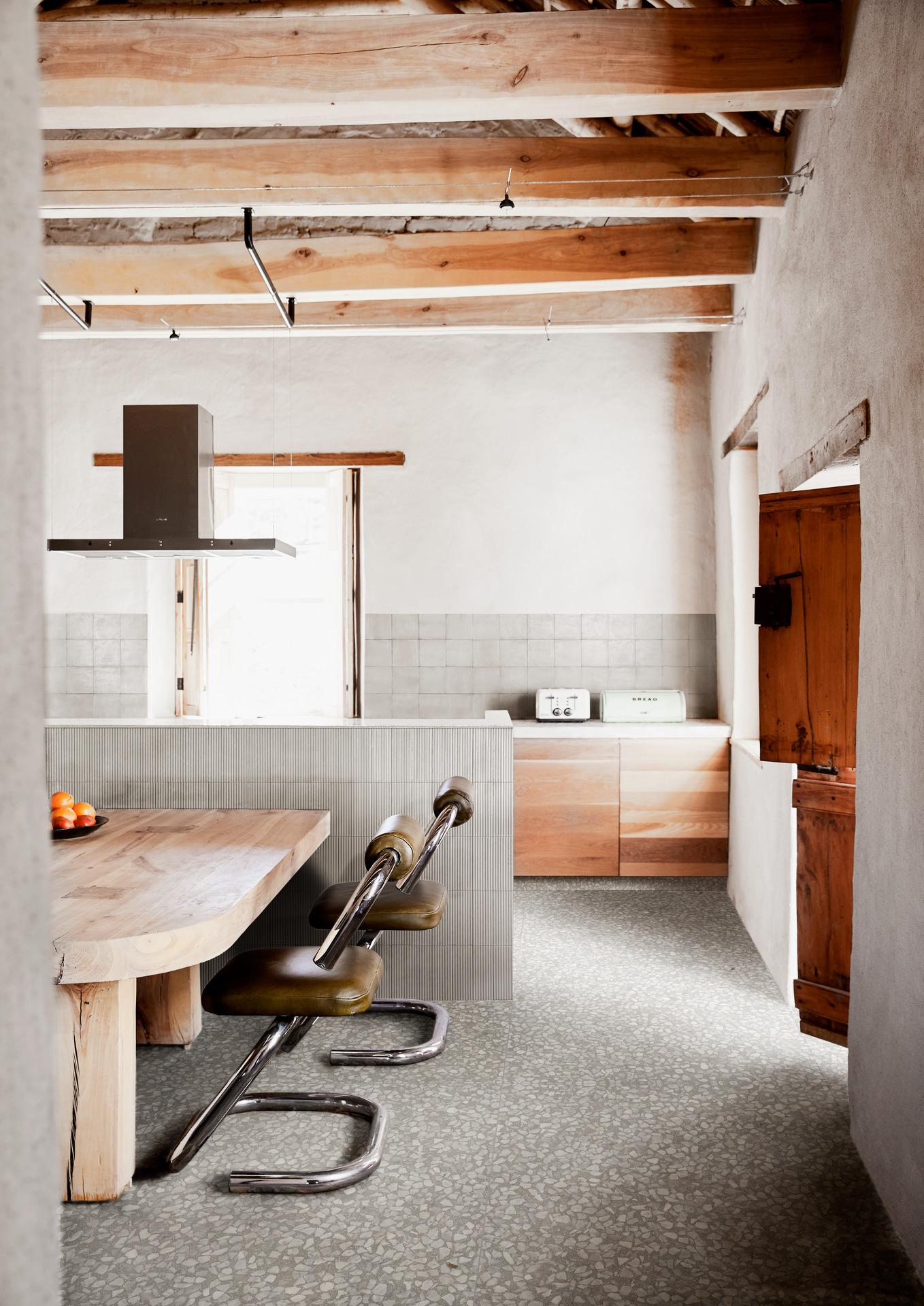 PORCELANATO 7.5 X 20 RICE GRI PLE L MURO 0.72 MT X CAJA 2DA. SELEC. MARAZZI