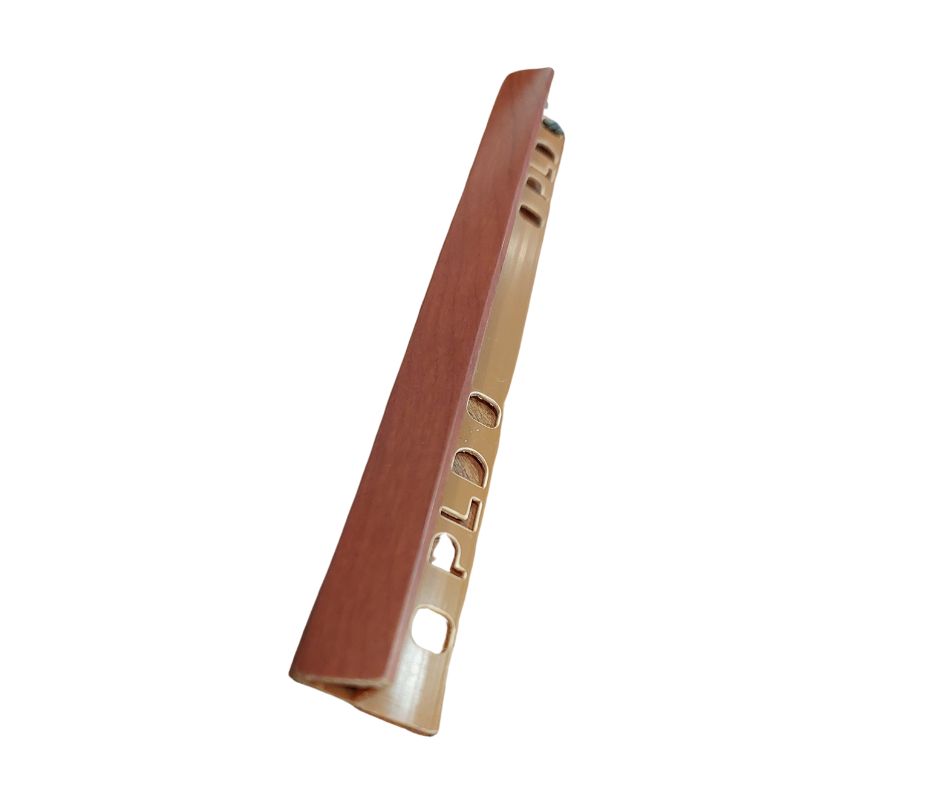 ESQUINERO PVC TRIANGULAR PARQUET OSCURO 2.40 MTL (809024)